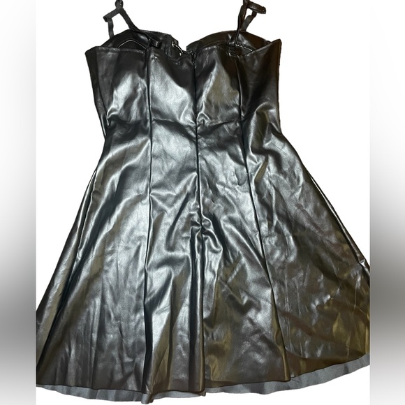 GOTHIC LACE UP MINI DRESS - Picture 2 of 8